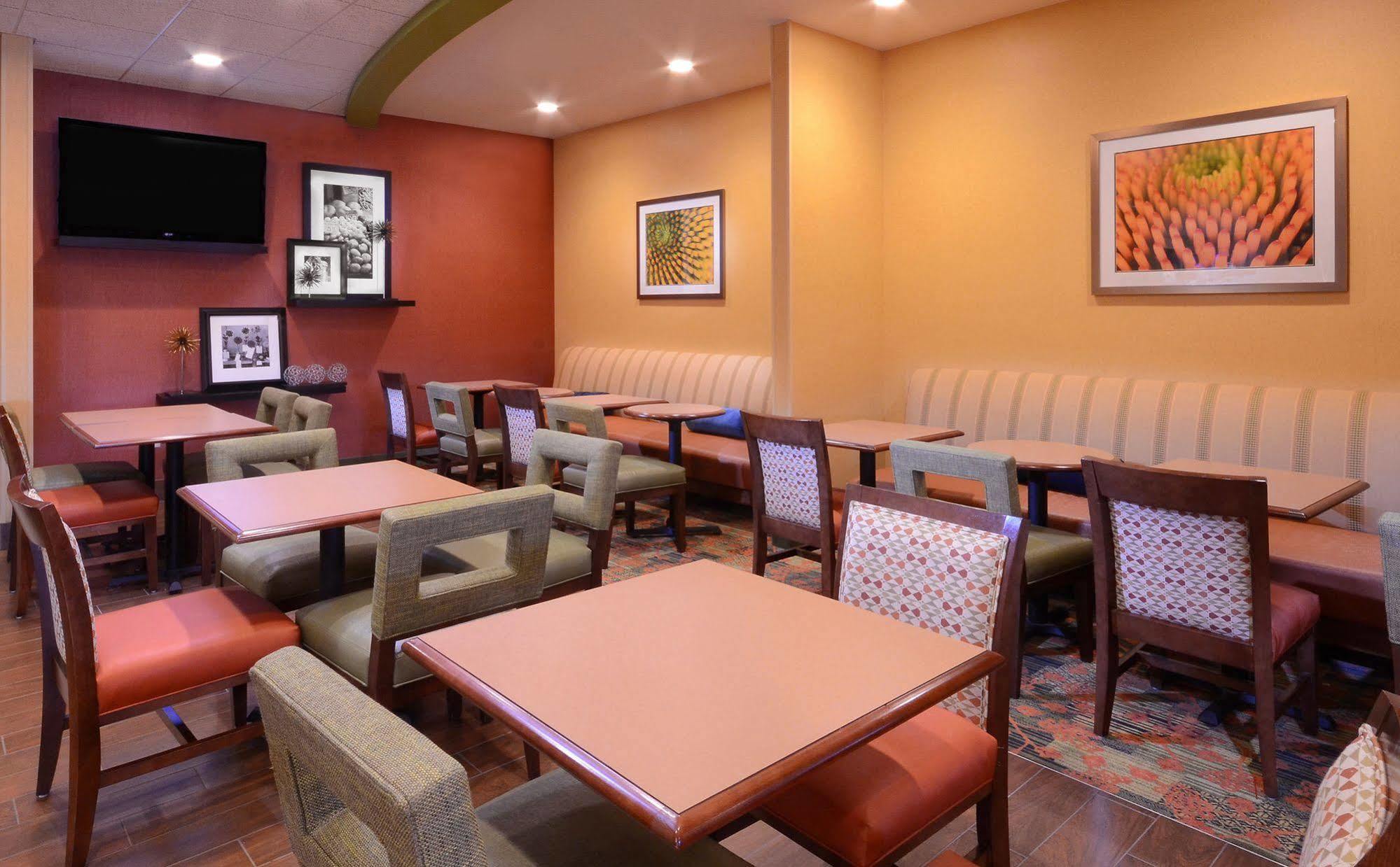 Hampton Inn Fayetteville Fort Bragg Eksteriør bilde